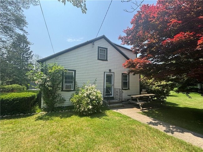 429 Central Pike in Scituate, RI - Building Photo - Building Photo