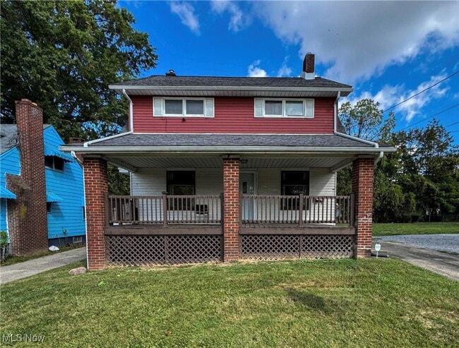 property at 604 W Laclede Ave