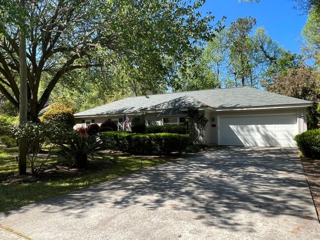 property at 5 Marblehead Rd