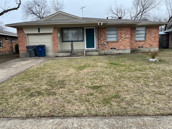 property at 9216 Freeport Dr