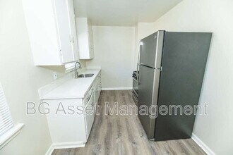 156 Marina Way in Richmond, CA - Building Photo - Building Photo