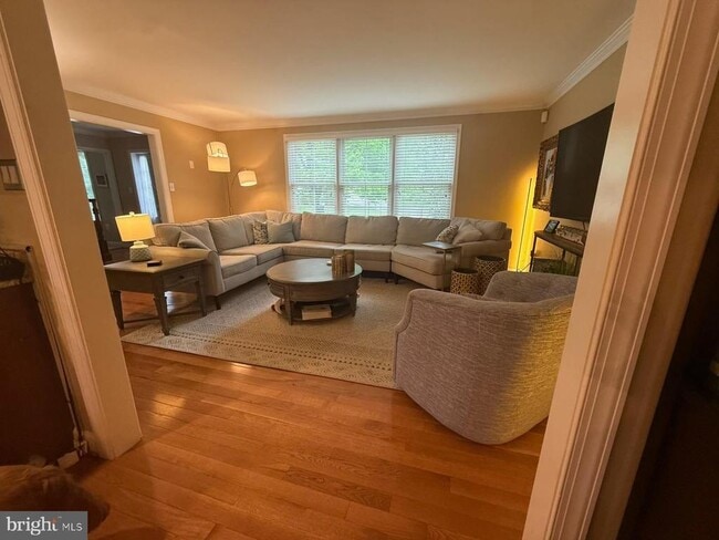 1701 Pebble Beach Dr in Vienna, VA - Building Photo - Building Photo