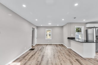 3 Ellsworth St in Westfield, MA - Building Photo - Building Photo