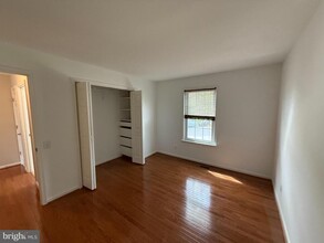 918 Catoctin Cir NE in Leesburg, VA - Building Photo - Building Photo