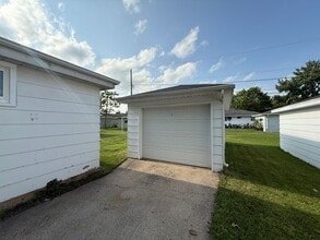 1025-1027 Evans St in Neenah, WI - Building Photo - Building Photo