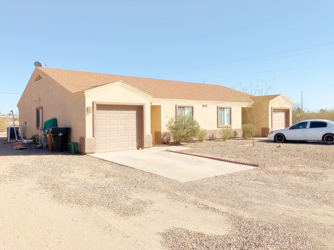 MONTEZUMA DUPLEX in Eloy, AZ - Building Photo - Other