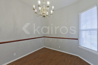 1700 Fairmont Ln in Edmond, OK - Foto de edificio - Building Photo