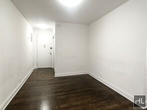 EAST 56 STREET in New York, NY - Building Photo - Building Photo