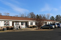 Calvary Community Retirement Center in Columbus, GA - Foto de edificio - Building Photo