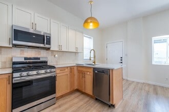 6137 ADAMS St in West New York, NJ - Building Photo - Building Photo