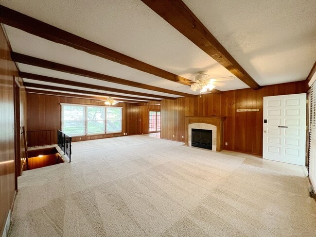 521 N Walker Ln in Olathe, KS - Building Photo - Building Photo