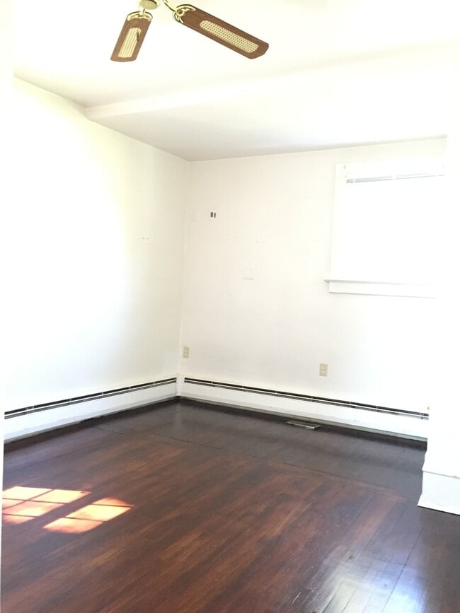 112 W Highland Ave in Langhorne, PA - Building Photo - Building Photo