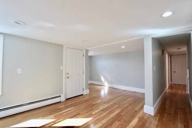 55 Forest Ave in Everett, MA - Building Photo - Building Photo