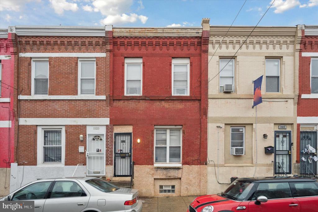 1521 Fontain St in Philadelphia, PA - Building Photo