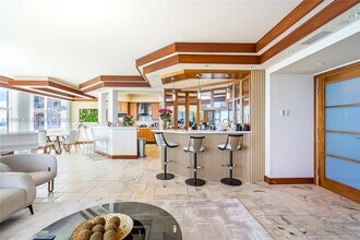 2110 N Ocean Blvd in Fort Lauderdale, FL - Building Photo - Building Photo