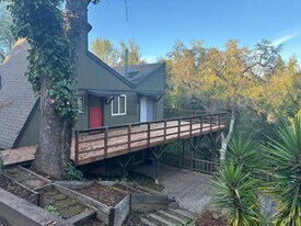 8650 Rd in Forestville, CA - Building Photo