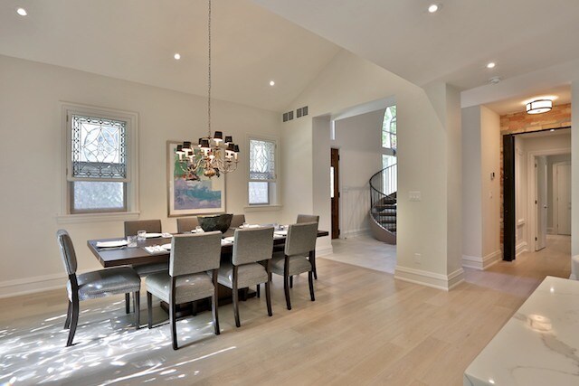 33 Bloor St E in Toronto, ON - Building Photo - Building Photo