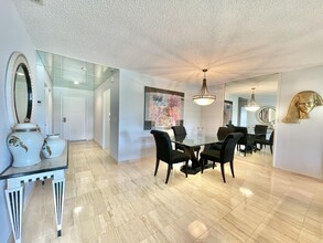 61 Eastgate Dr in Boynton Beach, FL - Building Photo - Building Photo