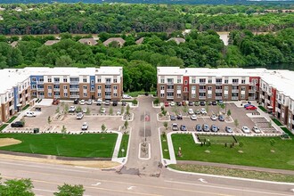 The Heights of Mendota - 55+ in Mendota Heights, MN - Building Photo - Building Photo