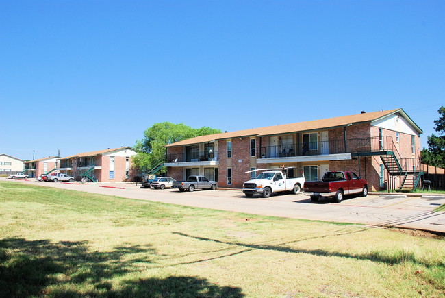 Gibbins Apartments in Arlington, TX - Foto de edificio - Building Photo