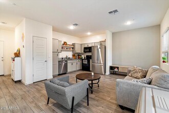 2259 W Harmont Dr in Phoenix, AZ - Building Photo - Building Photo