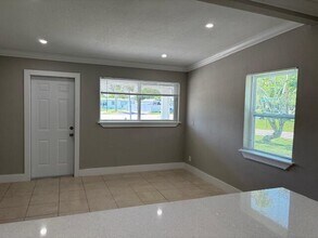 5580 Honeysuckle Dr in West Palm Beach, FL - Building Photo - Building Photo