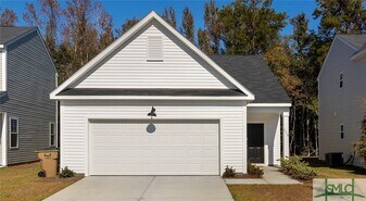 105 Creekside Blvd in Guyton, GA - Building Photo