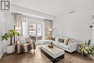 366 Wood Acres Grove in Ottawa, ON - Building Photo - Building Photo