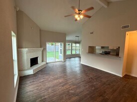 6534 Lodgepole Rd in Houston, TX - Building Photo