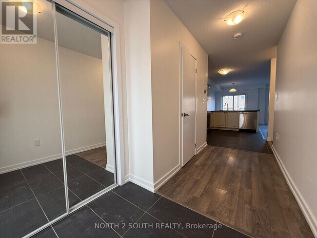 6 Bradshaw Dr in Hamilton, ON - Building Photo - Building Photo