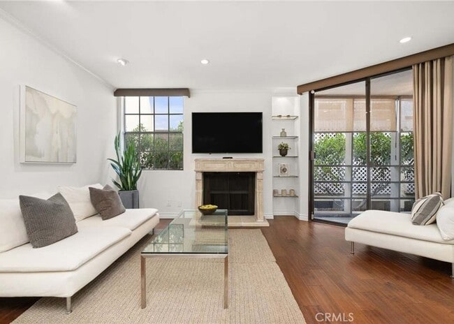 property at 750 N Kings Rd