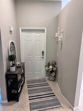 6655 Huntington Lakes Cir, Unit 202 in Naples, FL - Building Photo - Building Photo