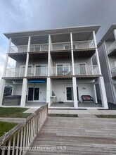 6891 Clark St in Hudson, FL - Building Photo - Building Photo