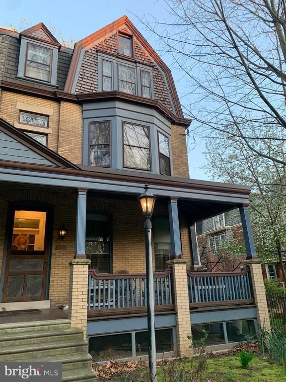 property at 4720 Windsor Ave