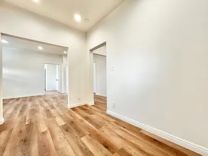 1034 1/2 S Fairfax Ave in Los Angeles, CA - Foto de edificio - Building Photo