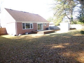 461 Pepper Mill Ln in Norfolk, VA - Building Photo - Building Photo