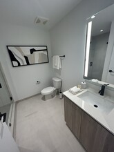 114 NW 34th St, Unit S5 in Miami, FL - Building Photo - Building Photo