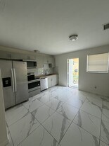 2851 NW 15th Ct in Fort Lauderdale, FL - Building Photo