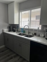 933 N Cedar St in Inglewood, CA - Building Photo - Building Photo