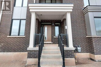 3 Crown Gate in Oakville, ON - Building Photo - Building Photo