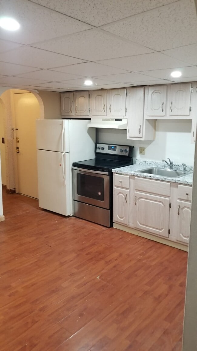 23 Shadowbrook Ln, Unit 17