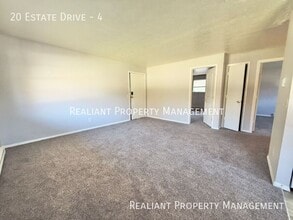 20 Estate Dr in Amelia, OH - Building Photo - Building Photo