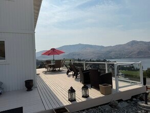 102 Monte Carlo Dr in Chelan, WA - Building Photo - Building Photo
