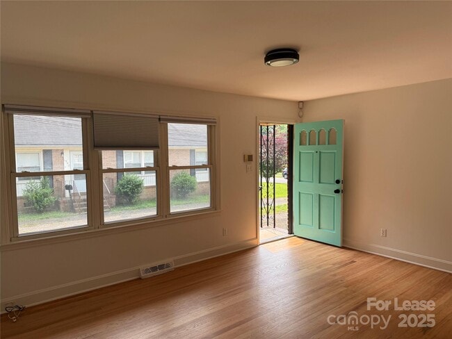 1508 Woodhill Ln in Charlotte, NC - Building Photo - Building Photo