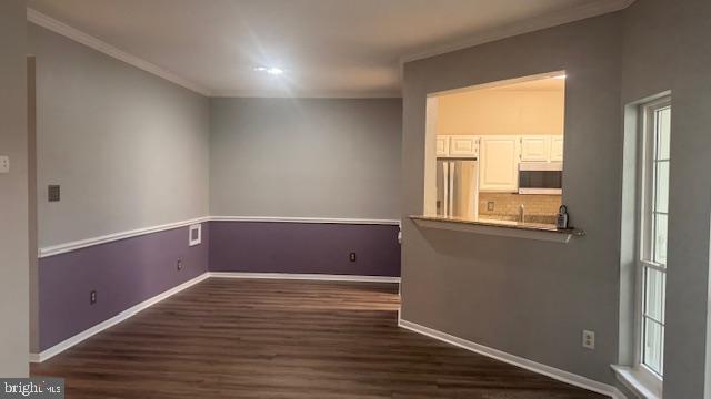 property at 674 Gateway Dr SE