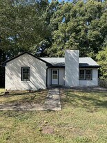 1532 Rivermont Hts Rd in Martinsville, VA - Building Photo