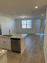 16446 Bird of Paradise Ave in Clermont, FL - Building Photo - Building Photo