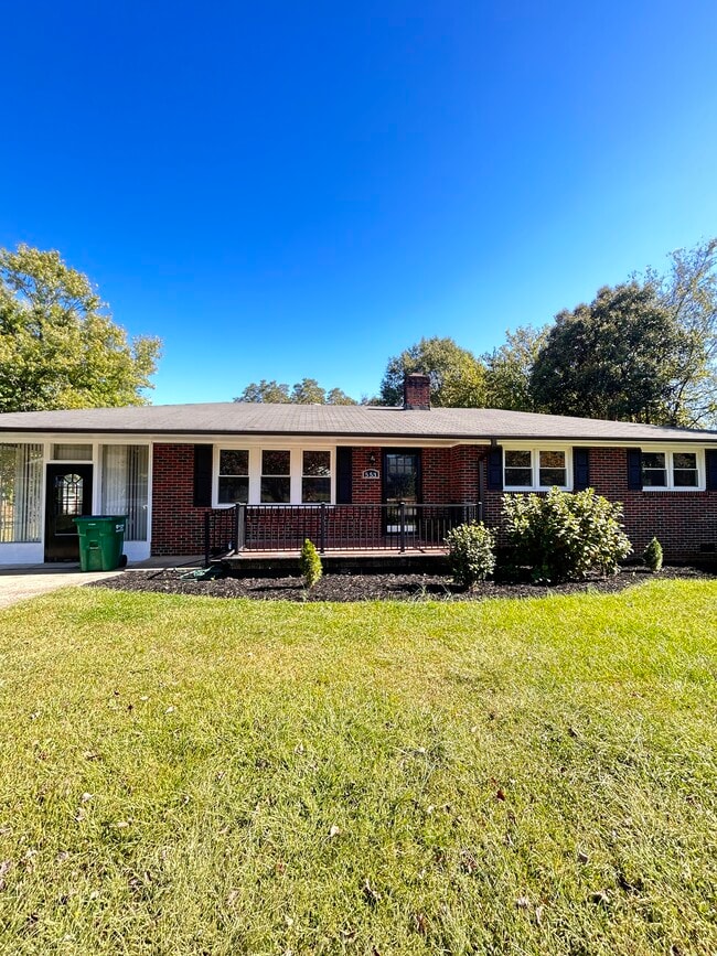 property at 553 Glenwood Dr