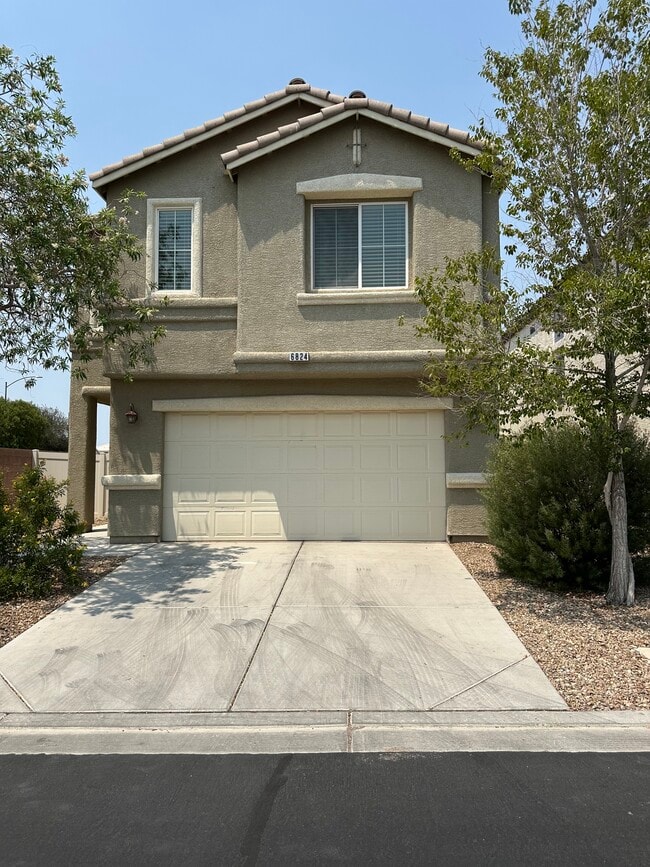 property at 6824 Briarwood Bend Ave