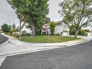 912 Brightstone Ct in Westlake Village, CA - Building Photo - Building Photo